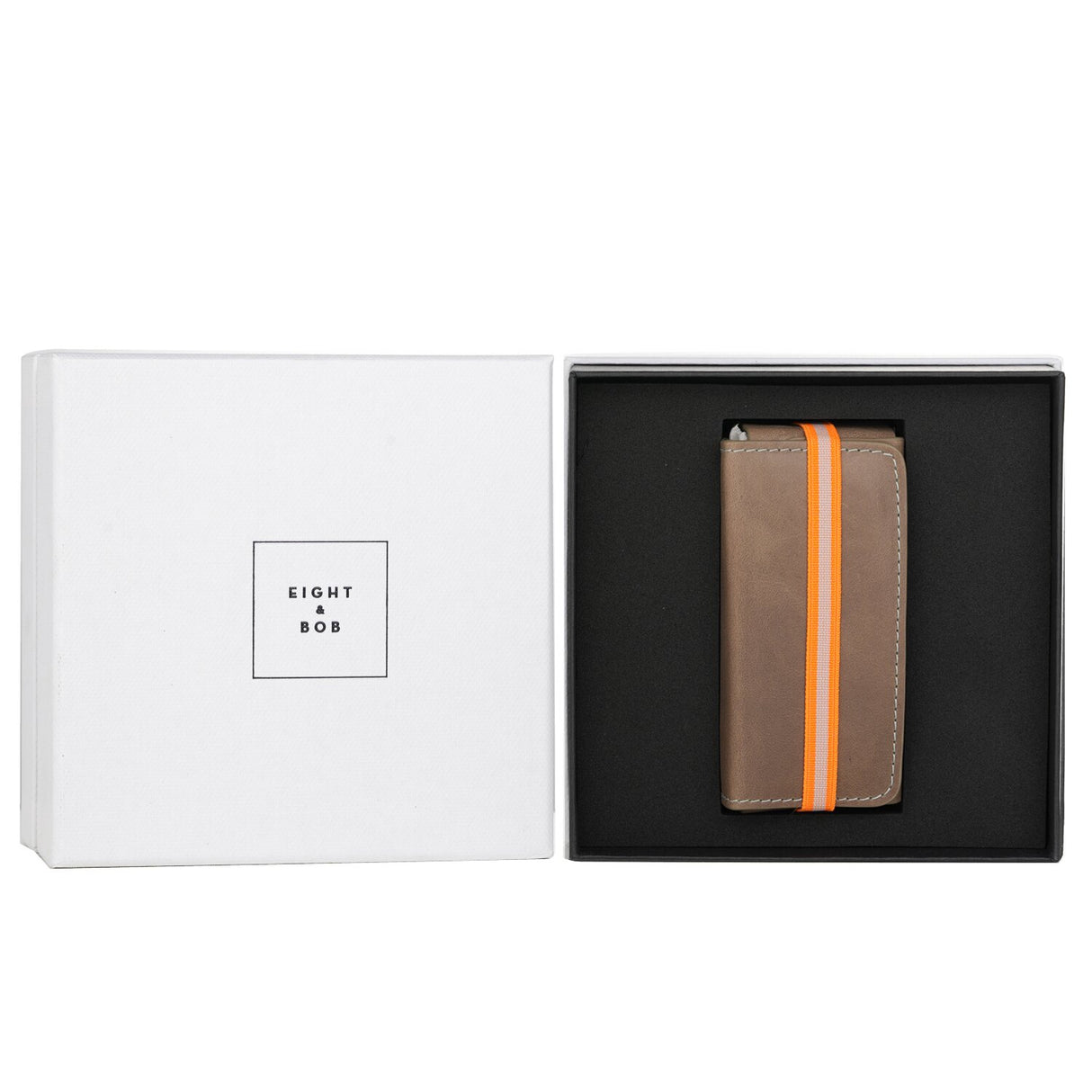 Elegant Pearl Grey leather case for 30ml fragrance, combining style and protection for any discerning individual.