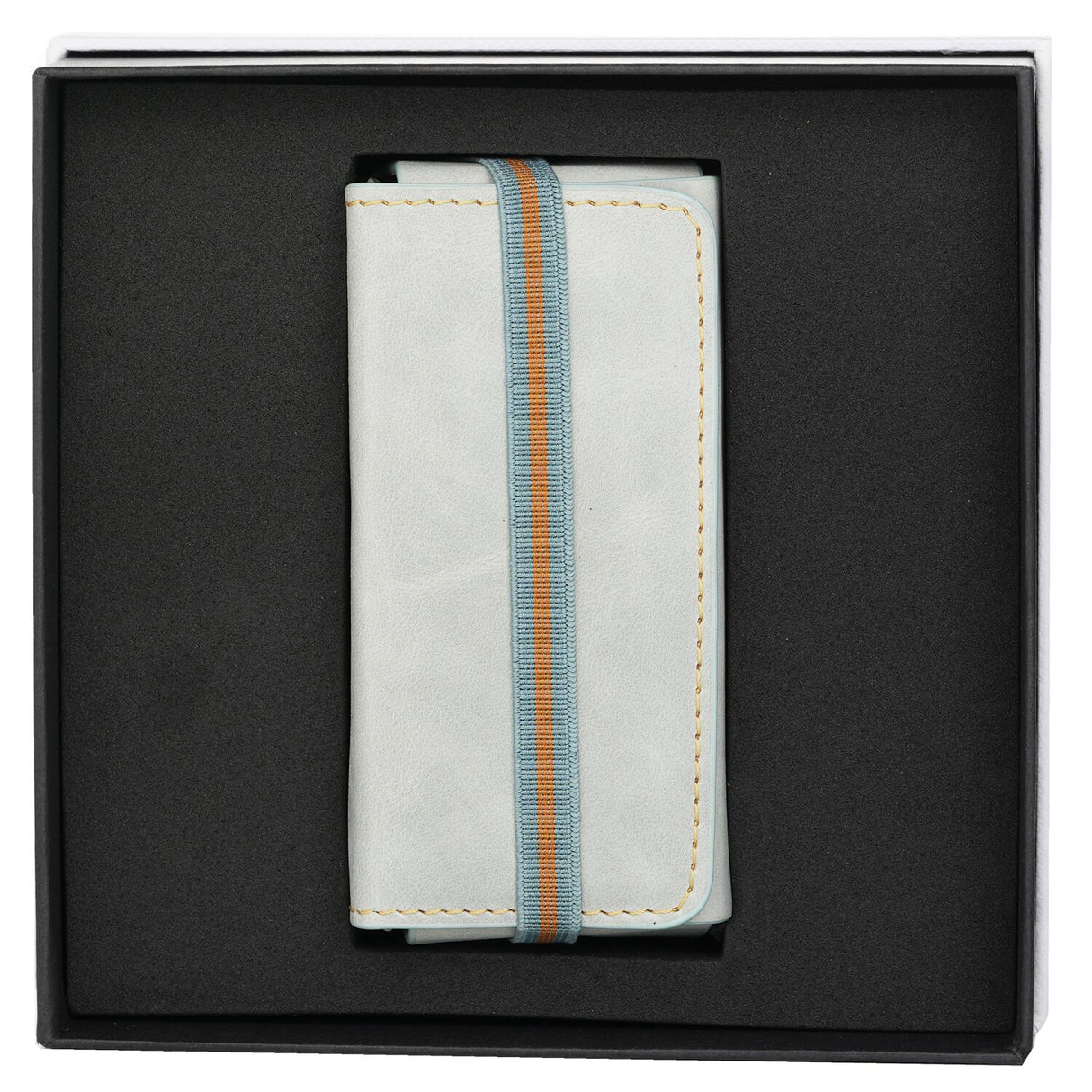 Elegant Water Blue leather case for 30ml fragrances, combining style and functionality for fragrance enthusiasts.