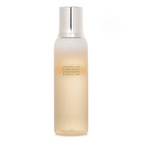Luxurious 200ml toner from La Mer, refreshing and hydrating for all skin types with Miracle Broth and nutrient blend.