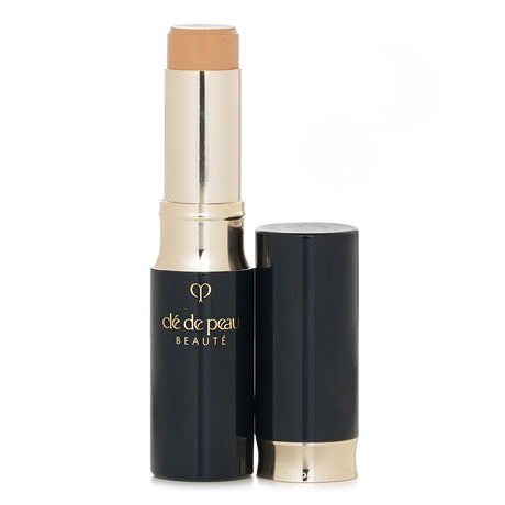 Luxurious Cle De Peau concealer in #2 Ocher offers SPF 25 protection and exceptional coverage for a flawless complexion.