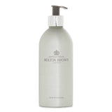 Molton Brown Infinite Bottle Coastal Cypress &amp; Sea Fennel Bath &amp