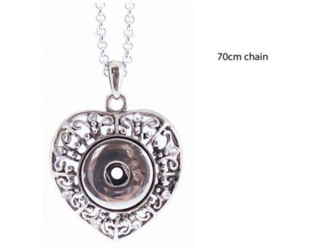 Elegant heart pendant necklace, 70cm length, crafted for durability and shine, perfect for expressing love and enhancing style.