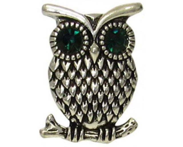 Intricate three-dimensional owl relief art, adding nature-inspired elegance to any home decor.