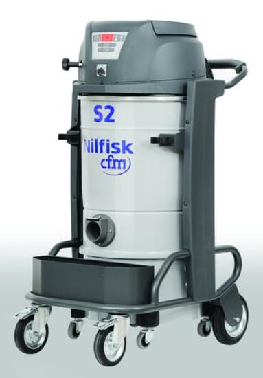 Nilfisk Industrial Vacuum CFMS2L40LCK, a powerful twin motor wet and dry vacuum with a 40L tank and ergonomic design for easy mobility.