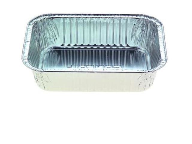 Medium rectangular foil tray (990ml) for cooking and serving, perfect for roast chickens, lasagna, with 750 trays per case.