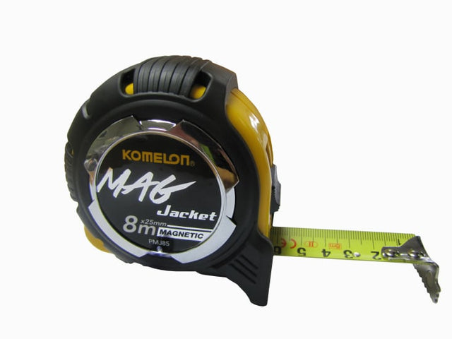 KOMELON Mag Jacket Tape: 8m magnetic tape measure with Class II accuracy, ergonomic design, and magnetic attachment for easy use.