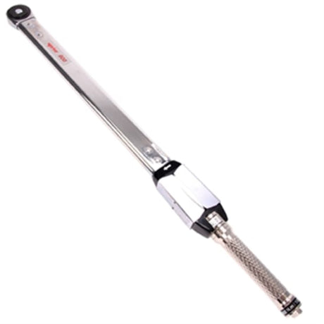 Norbar Professional 800Nm Torque Wrench with extension handle for precision torque, featuring audible 'click' and fine ratchet.