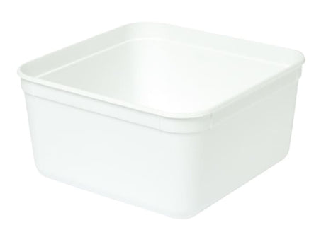 Elegant 2L white ice cream bowl, durable and perfect for serving sundaes or gelato, includes 120 bowls per case.