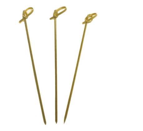 Eco-friendly 90mm bamboo cocktail picks, perfect for garnishing drinks or appetizers; pack of 100 for any occasion.