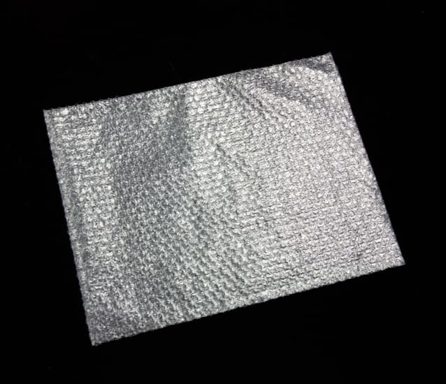 Bubble Bag 450x600mm with peel-and-seal closure, designed for efficient packaging of fragile items during shipping.