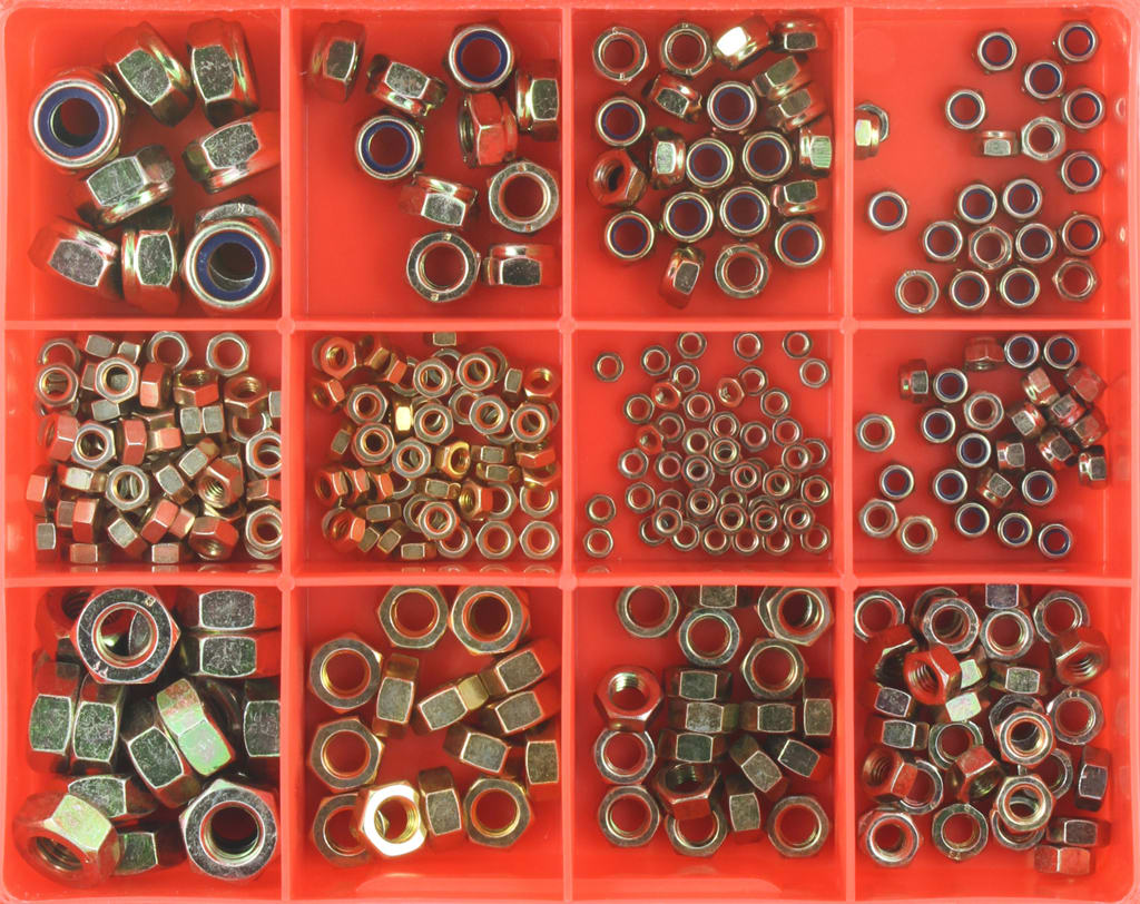 Champion Metric Nut Assortment 320 piece