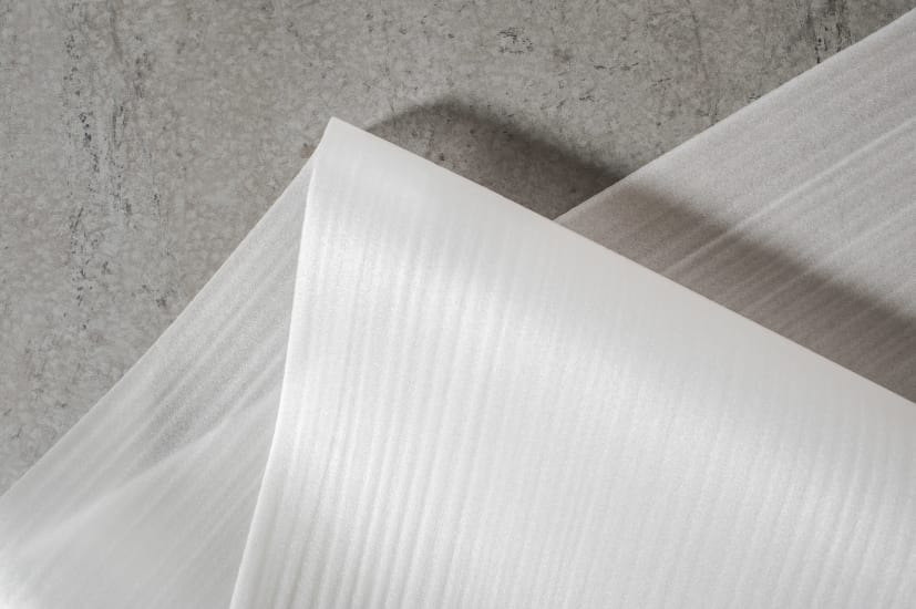 High-quality laminated bubble roll 1200mm x 60m providing durable cushioning and moisture resistance for safe packaging.