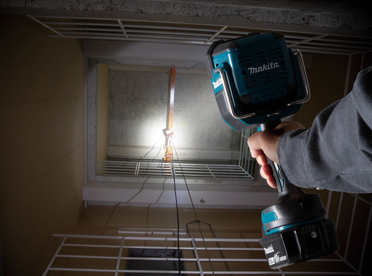Makita 14.4/18V LXT Cordless LED Flash/Spot Light 1250 lm