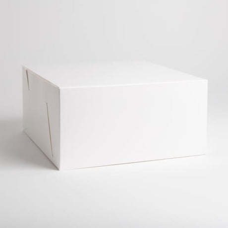 Premium eco-friendly carton board cake boxes, 229 x 229 x 76mm, perfect for transporting and presenting baked goods.