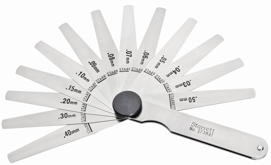 Precision Starrett Thickness Gauge 173MAT with 13 steel leaves, measuring 0.03-0.5mm for automotive and aviation tasks.