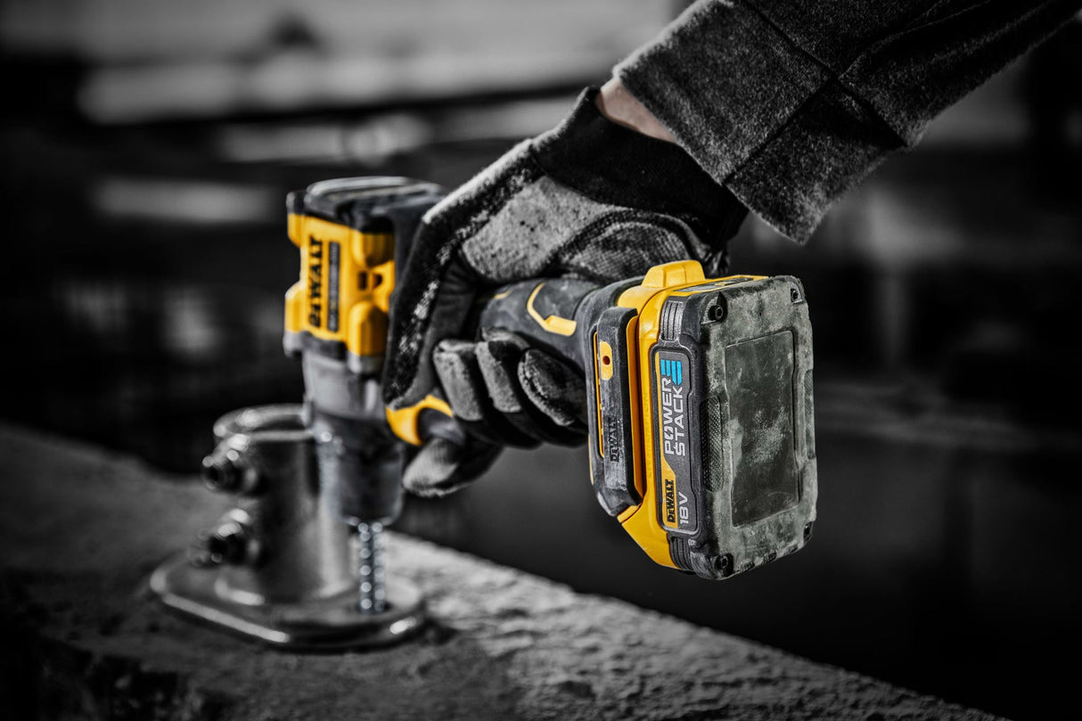 DeWALT 18V XR Powerstack Compact Battery