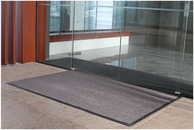 Premium polypropylene entrance mat, 3000x900mm, with ridged texture for effective dirt removal in high traffic areas.