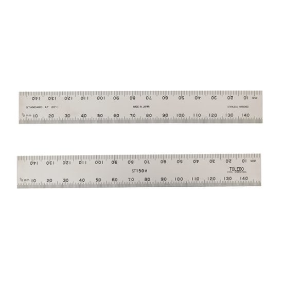 Stainless steel double-sided rule 150mm with transverse markings for precise measurements, ideal for professionals and DIYers.