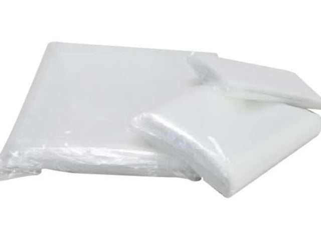 Heavy-duty clear plastic bags, 600 x 1200mm, ideal for food and grocery storage, 125 bags per carton, food-grade quality.