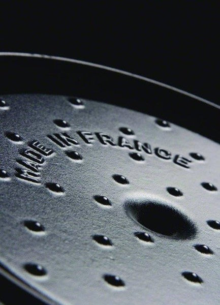 Round Cocotte - 24cm Black  - Staub