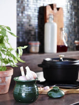 Round Cocotte - 26cm Black  - Staub