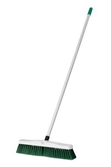 Efficient 450mm Browns platform broom with fibreglass handle, designed for effective cleaning in homes and offices.