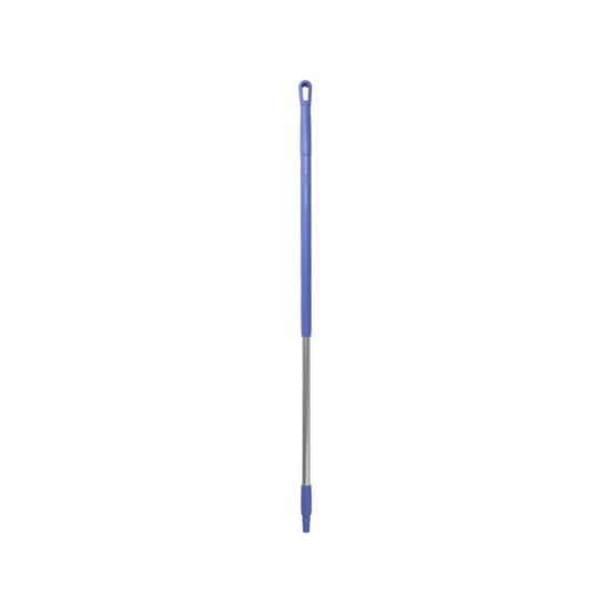 Ergonomic purple aluminium handle, 1310mm, designed for comfort in professional cleaning and Vikan colour-coded systems.