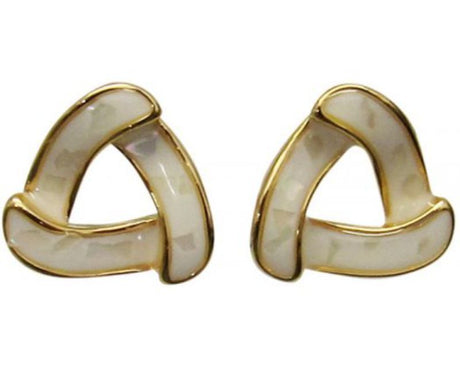 Earring featuring creamy pearls and sparkling diamantes, perfect for elevating any outfit with elegance.