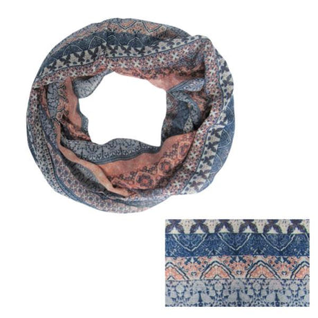 Lightweight blue and pink paisley snood, made of 100% polyester, measuring 87 cm x 47 cm.