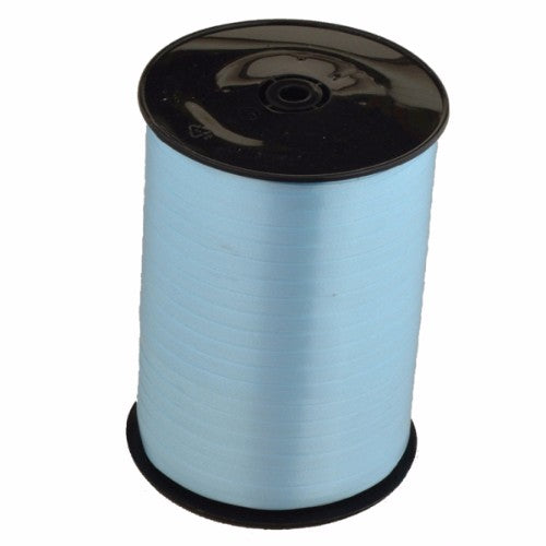 Light blue curling ribbon roll (500m) for versatile crafting and decorating, ideal for events and gift wrapping.