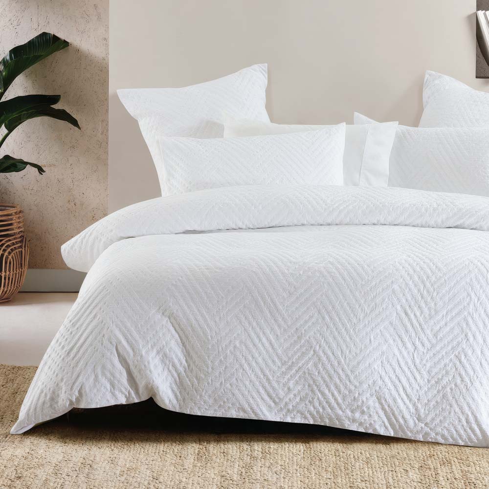 Panama Jacquard Duvet / Quilt Cover Set White Queen - Bambury