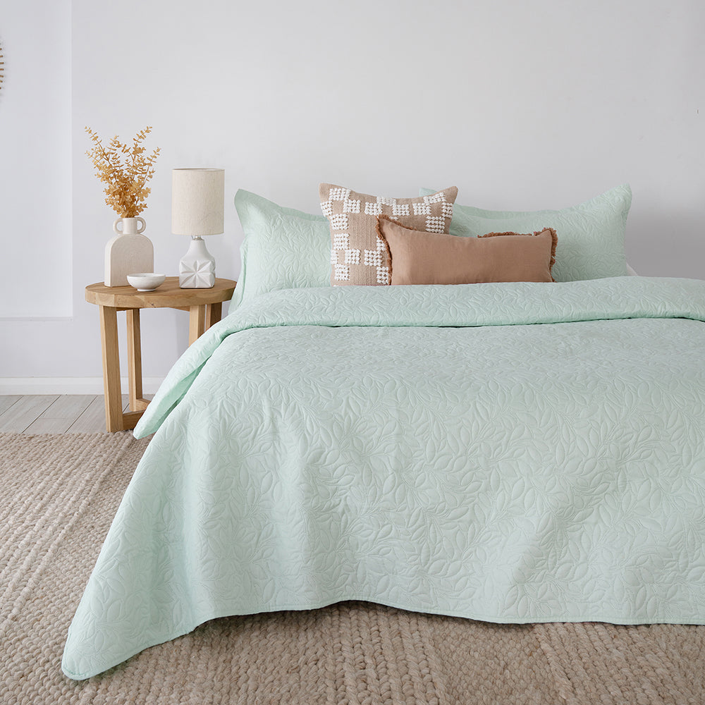 Queen / King Botanica Coverlet Set Glacier- Bambury
