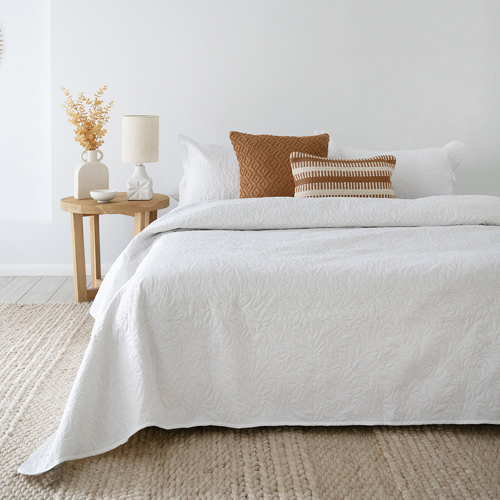 Queen / King Botanica Coverlet Set White- Bambury