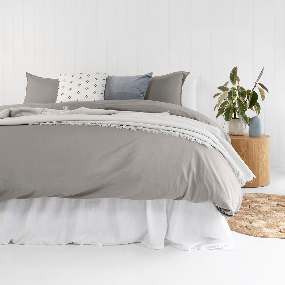 Single Temple Organic Cotton Quilt / Duvet Cover Set Grey