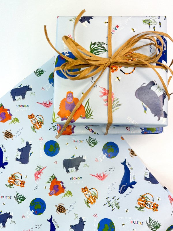 Eco-friendly wrapping paper roll, 600mm wide and 40m long, made of 80gsm high-quality paper.