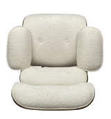 Eames Relax Chair in white boucle, blending sophistication and comfort for a stylish, inviting living space.