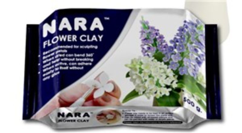 Translucent Nara Clay - FLOWER CLAY 500g, a flexible, air-drying modeling material ideal for crafting realistic flowers and intricate designs.