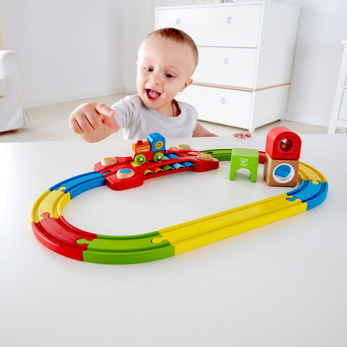Hape - Sensory Railway