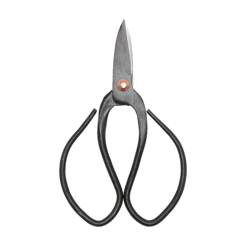 Set of 2 small bonsai shears (7x12cm) crafted from durable carbon steel, ideal for precise pruning and shaping.