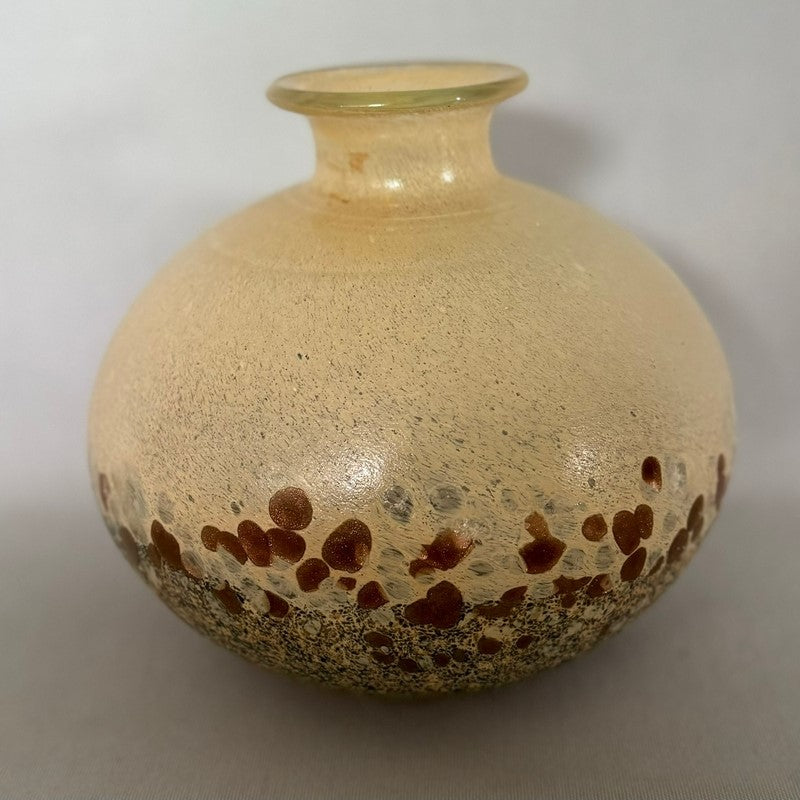 Round neutral vase (20 x 18cm) elevating home decor, perfect for flowers and modern minimalism in any room.