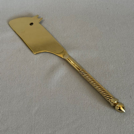 Elegant 20cm cheese knife with a charming brass mouse design and durable stainless steel blade for easy slicing.