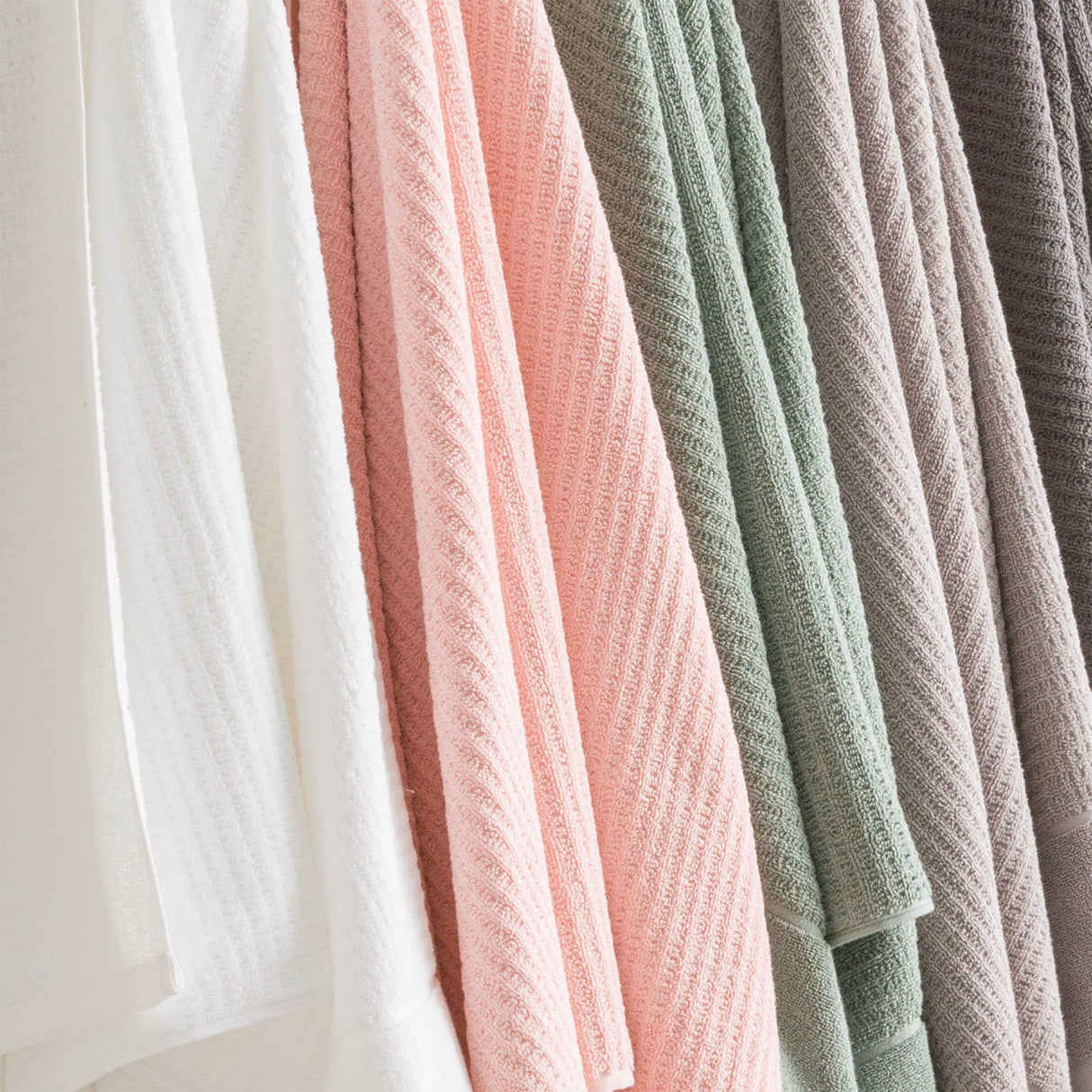 Renee Taylor Cambridge 650 GSM Textured 5 Piece pack Snow
