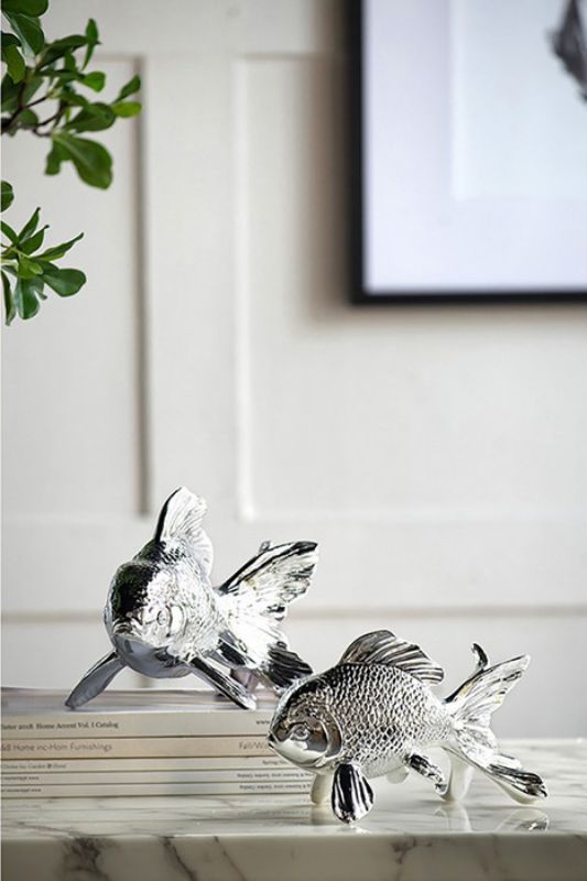 Elegant 25cm resin fish ornament with intricate detailing, perfect for enhancing home or office decor.