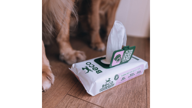 Beco Wipes - Coconut scented hypoallergenic wipes for cleaning dogs, made from bamboo, with shea butter and aloe vera.