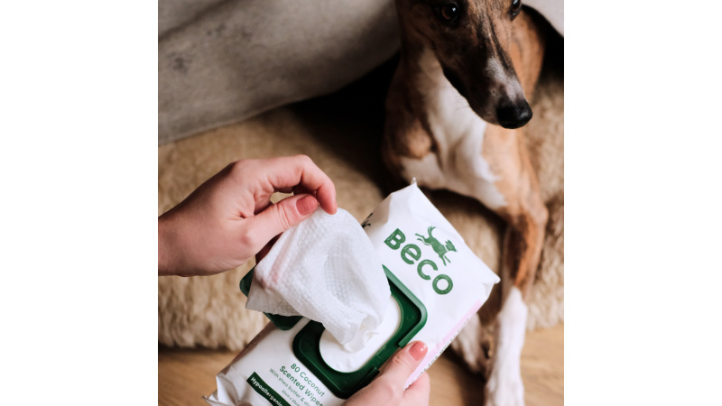 Gentle coconut-scented wipes infused with aloe vera, perfect for keeping pups clean and shiny on the go.