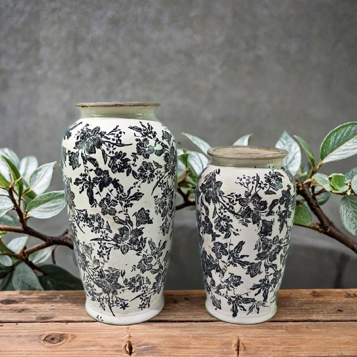 BLACK FLORAL VASE - BLACK -  195x195x370
