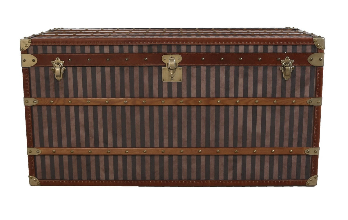 TRUNK COFFEE TABLE (1.12m x 52cm x 59cm)