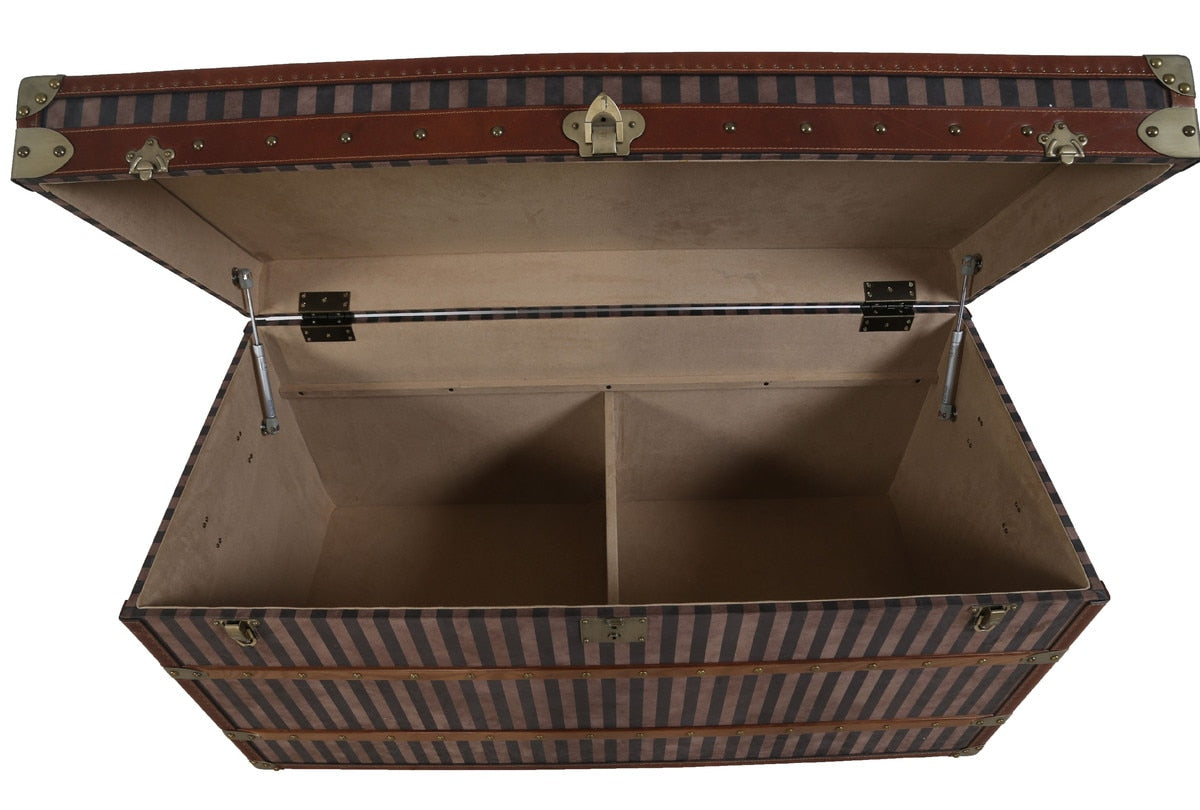 TRUNK COFFEE TABLE (1.12m x 52cm x 59cm)