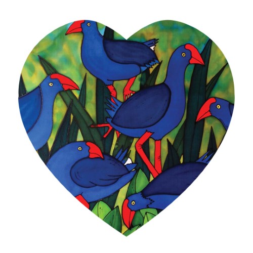 Heart-shaped ceramic wall hanging featuring a textured Pukeko design, celebrating New Zealand's wildlife and charm.