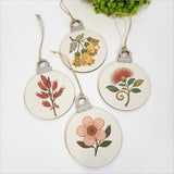 Pop Out Ornament - Quilted Baubles Set (21 x 29.5 x 0.3cm)